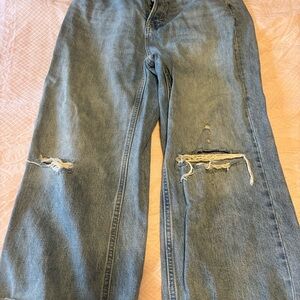 Universal Thread Blue Distressed Women Jeans